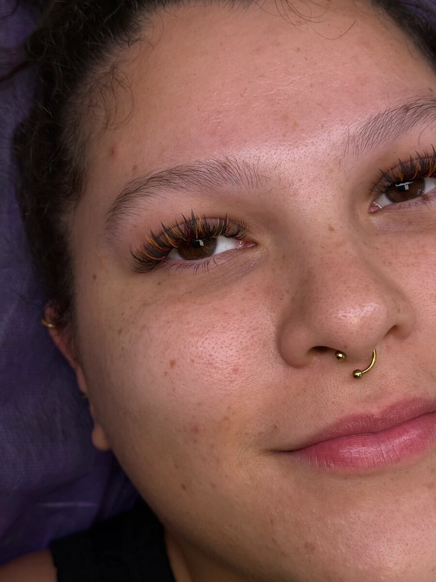 Lash set by Elegant Flutterz